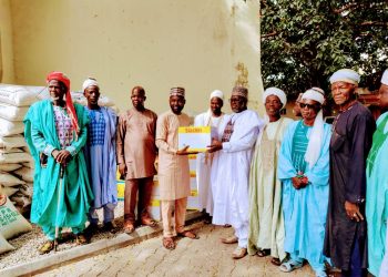 Shiroro power station donates farm inputs to host communities in Niger