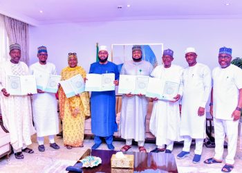 Ñiger State Govt presents C of O to NNPC Retail Ltd Micro filling Plants in the State.