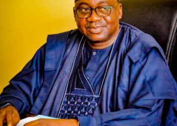 Nma kolo congratulates the re-endorsed Chairman, NUJ, Niger state council, Abu Nmadu.