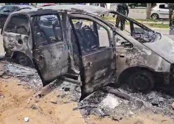 Two Police officers killed,vehicles burnt as police clash with Shiites in Abuja during protest.