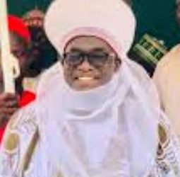 NBA, Minna branch felicitates with the Emir of Agaie,on his 76th Birthday
