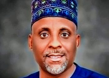 Niger state Governor Mohammed Umaru Bago congratulates the new National Executives of the NUJ.