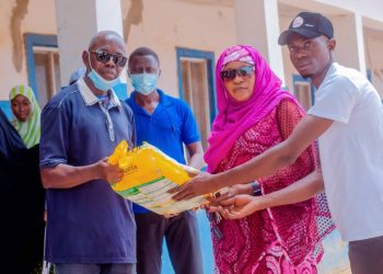 Nuhu Ango Foundation (NAF) Visits Leprosy Hospital in Minna, Donates Food and Clothes.