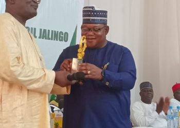 Taraba NUJ Honors Chief David Sabo Kente as “Philanthropist Man of the Year” Amid Calls to Rescue the State
