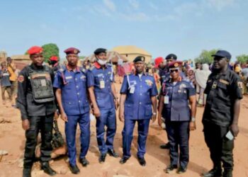NSCDC NIGER STATE COMMAND VISITS MOKWA TO SYMPATHIZE WITH FLOOD VICTIMS