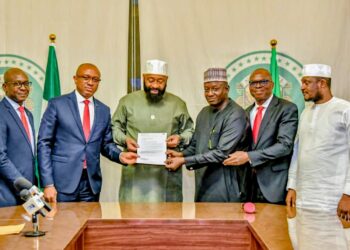 Zenith Bank Donates N300M to Mokwa Flood victims