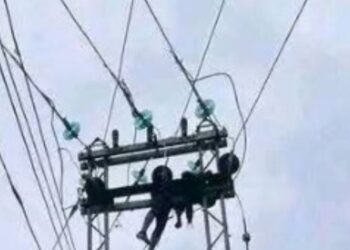 Suspected Witch Allegedly Trapped by High Tension Lines in Calabar. 