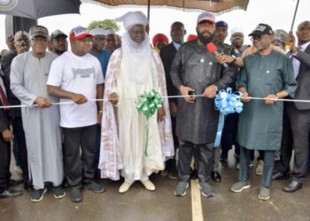 Governor Umaru Bago Inaugurates 5-Kilometer Township Road in Sarkin Pawa. 