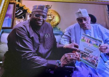 Pro-Chancellor AKUM varsity, Prof. Kuta Yahaya greets IBB at 84