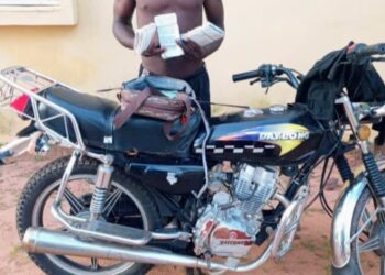 Impostor Arrested for Fraud in Kontagora Market.