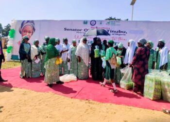 First Lady, Senator Oluremi Tinubu launches the distribution of 10,000 free sanitary pads to school girls in Niger state.