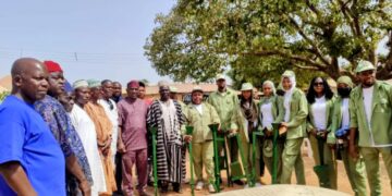 Corps member launches manual seed planter, fertiliser applicator for farmers in Zumba community 