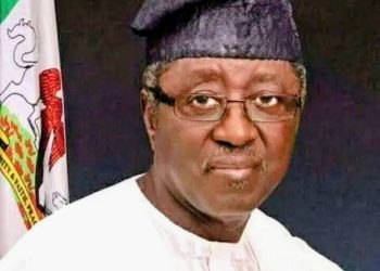 Former Governor ,Jonah David Jang at 80th birthday dances with grandchildren