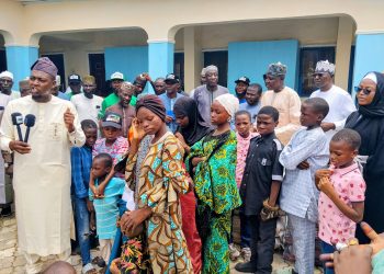 Niger State Organized Labor Boss Comrade Idris Lafene Donates Food Items to Minna Orphanage